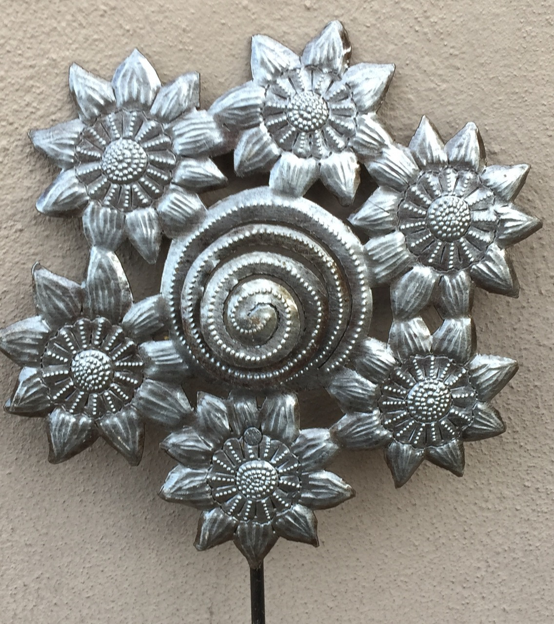 Flower Garden Stakes, Metal Flower Garden Stakes, Floral Garden Decor, Floral Garden Art 