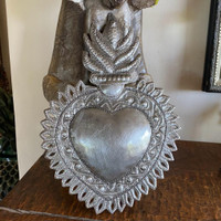 Hang it on a wall to create a captivating focal point or display it on a shelf as a symbol of love and craftsmanship. This handmade metal heart also makes a thoughtful and meaningful gift for your loved ones, showcasing your appreciation for both artistry and sustainability.