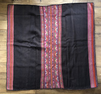 Kakachaka Manta Bolivia, Table Cover, Vintage, Handmade in Bolivia, Ethnic Textile 40" x 43"