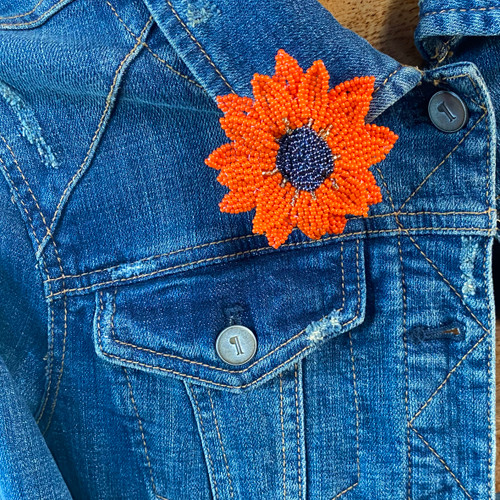 Elegant Sunflower Pin, Gift for Her, Collectible Charms, Backpacks