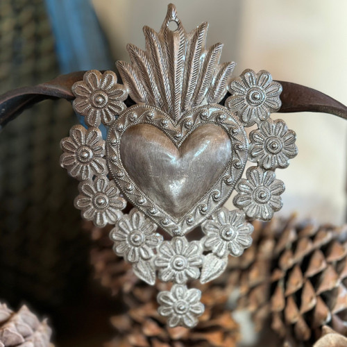 MILAGRO HEART WITH FLOWERS