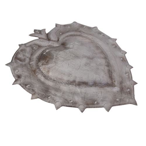 eco-friendly wall sculpture, heart wall hanging, handmade Haitian décor, artisan metal heart, ethical home décor, sustainable art from Haiti eco-friendly wall sculpture, heart wall hanging, handmade Haitian décor, artisan metal heart, ethical home décor, sustainable art from Haiti