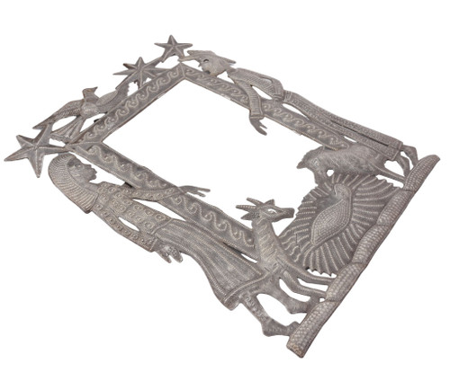 eco-friendly religious décor, handmade Haitian décor, Holy Family frame, artisan metalwork Haiti, sustainable Christmas gift, Christmas photo frame