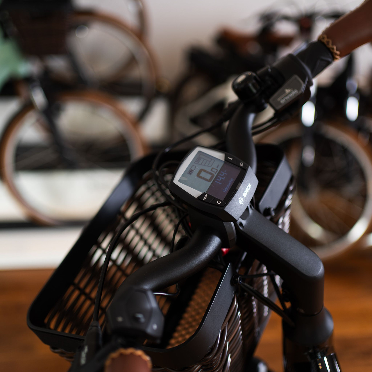 Riese Und Müller Swing Vario Test Riese & Muller Swing Vario Black 43cm - EX-DEMO - SALE