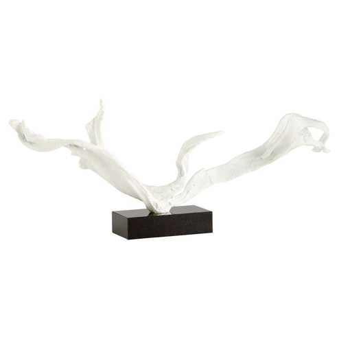 Sculpture in White (208|11440)