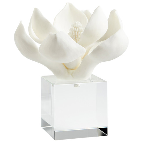 Sculpture in White (208|10431)