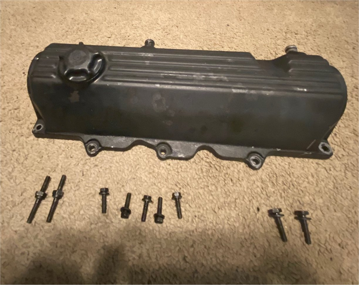 2.2/2.5 Solid Aluminum Valve cover w/cap and hardware