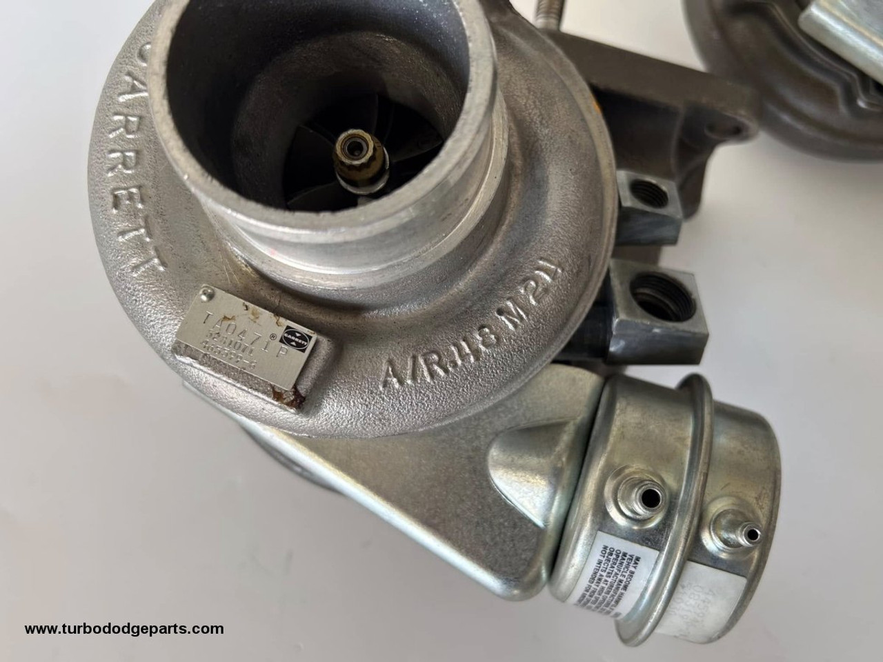 Garrett Td2501 VNT turbocharger (NOS) 5281071