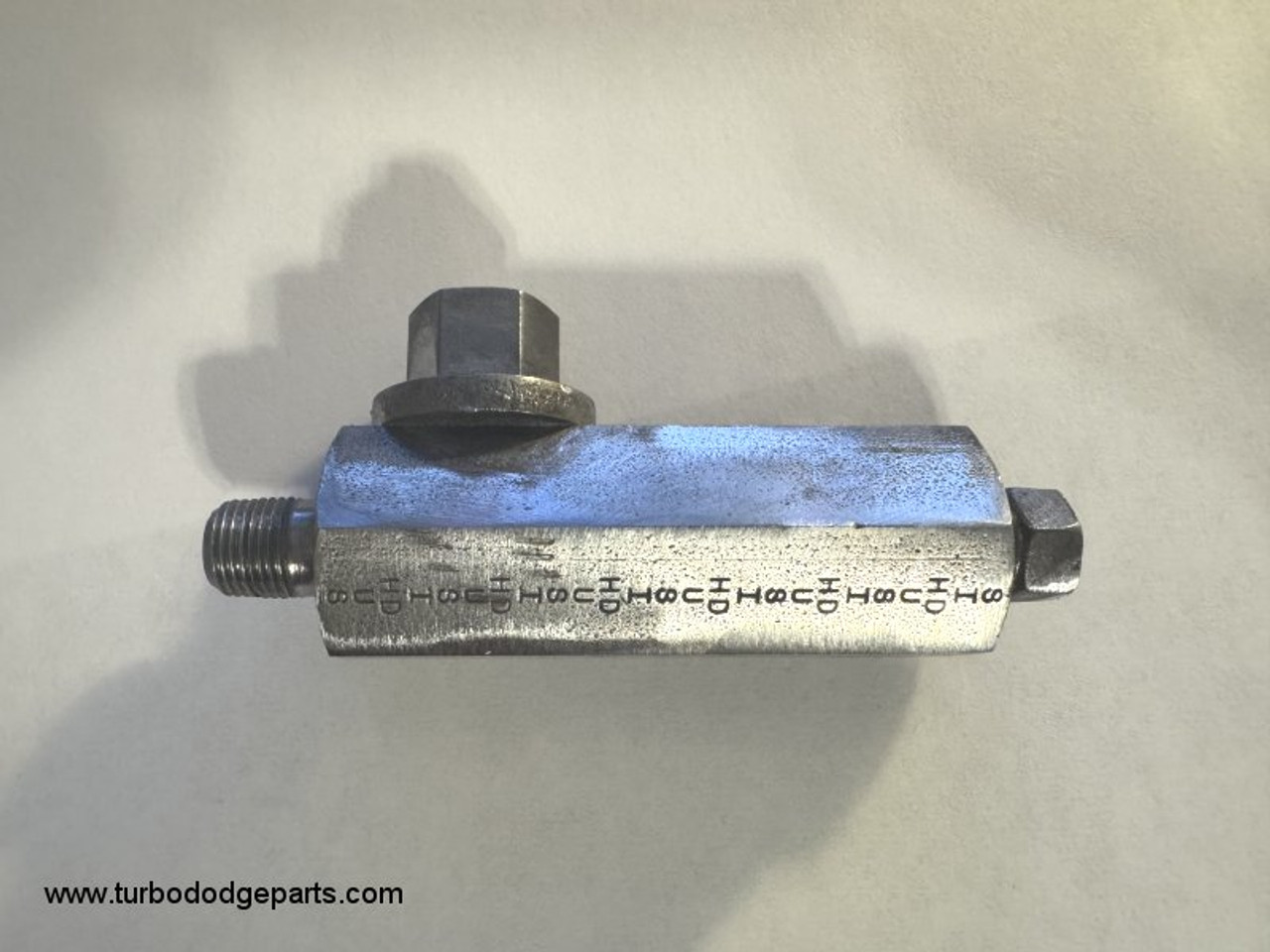 2.2/2.5 Oil Manifold (Fine Thread-84/85)