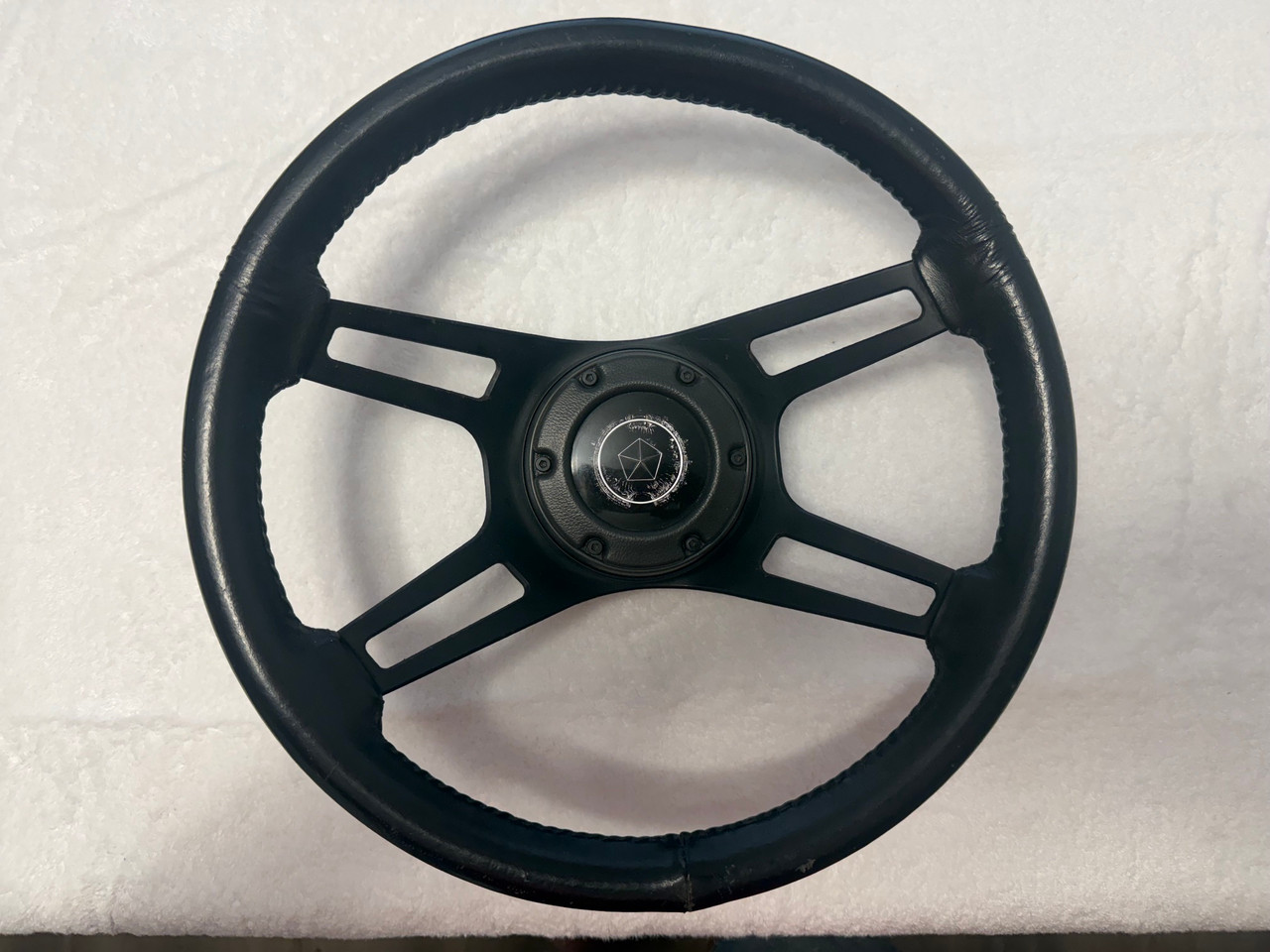 84 Style Daytona Steering Wheel  w/Horn Button (Black)