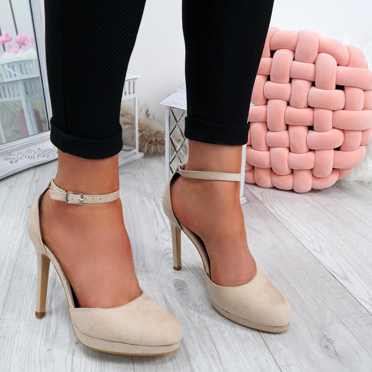 nude closed toed shoes