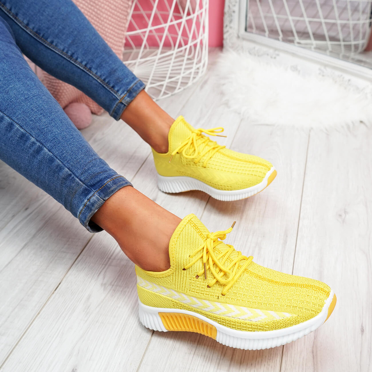yellow running trainers