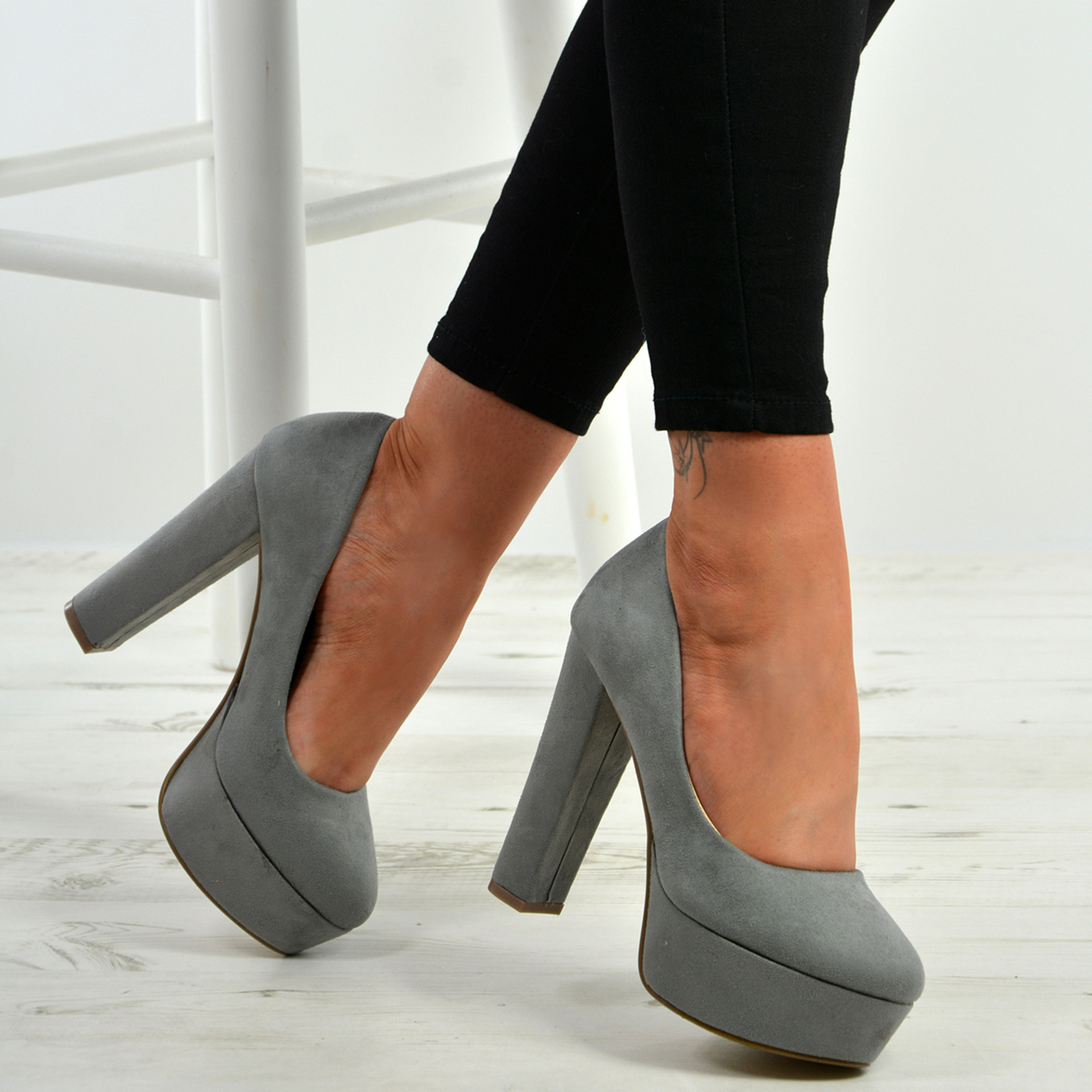 River Island Light Grey Block Heel Court Shoes in Grey | Lyst UK