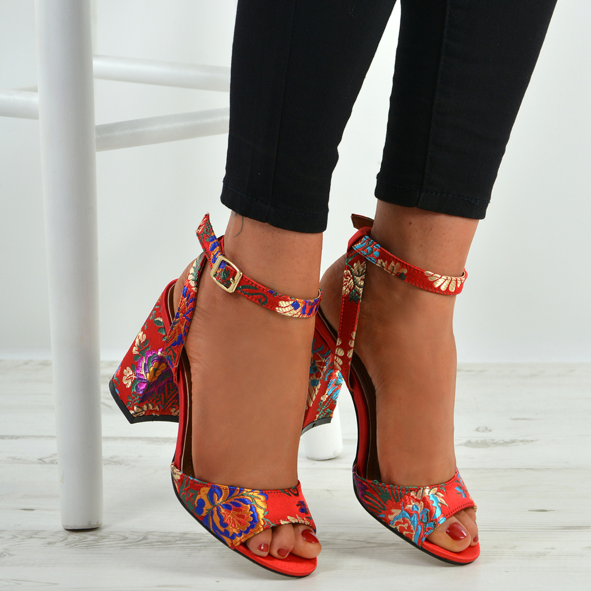Marilyn Red Floral Sandals