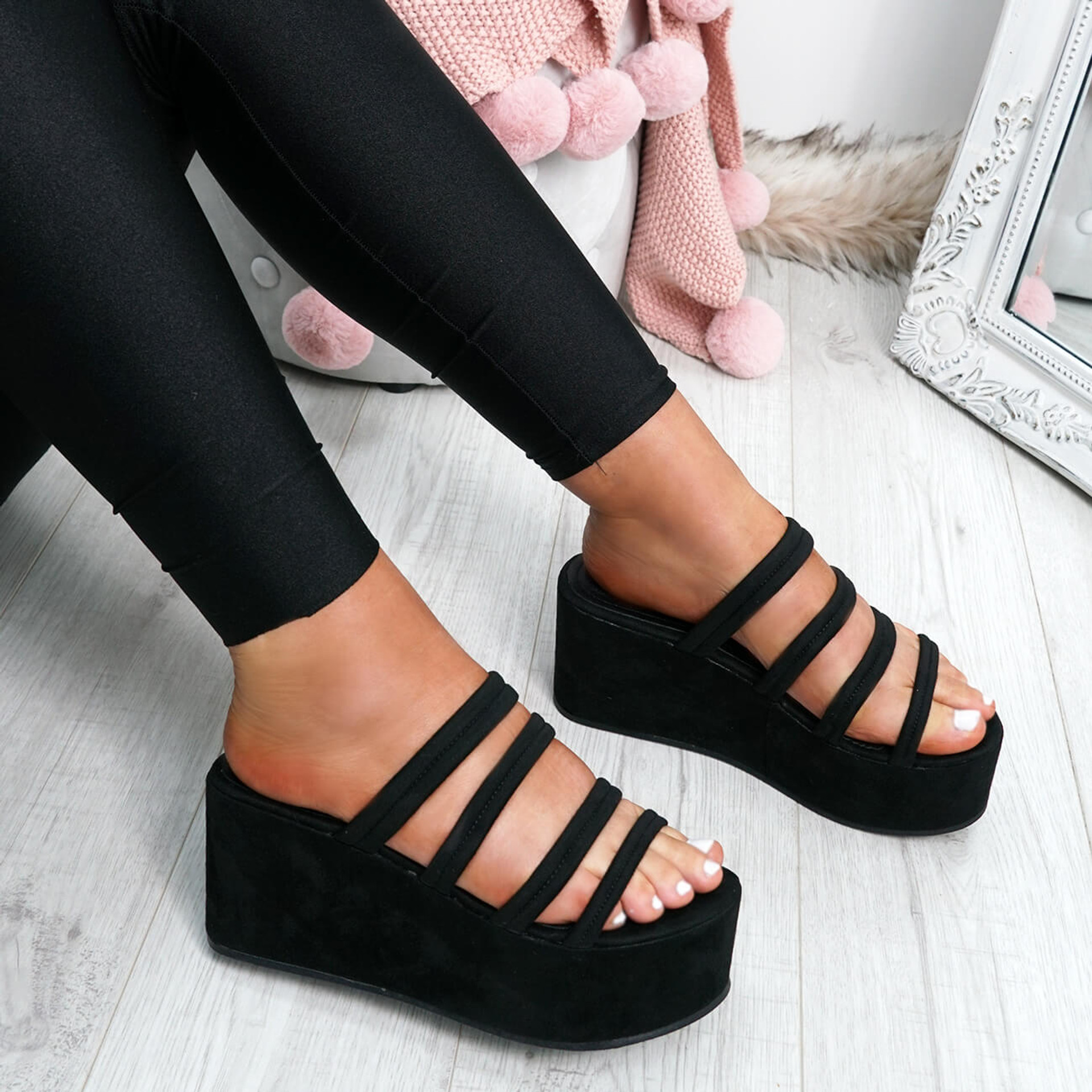 Tonni Black Slip On Flatform Sandals