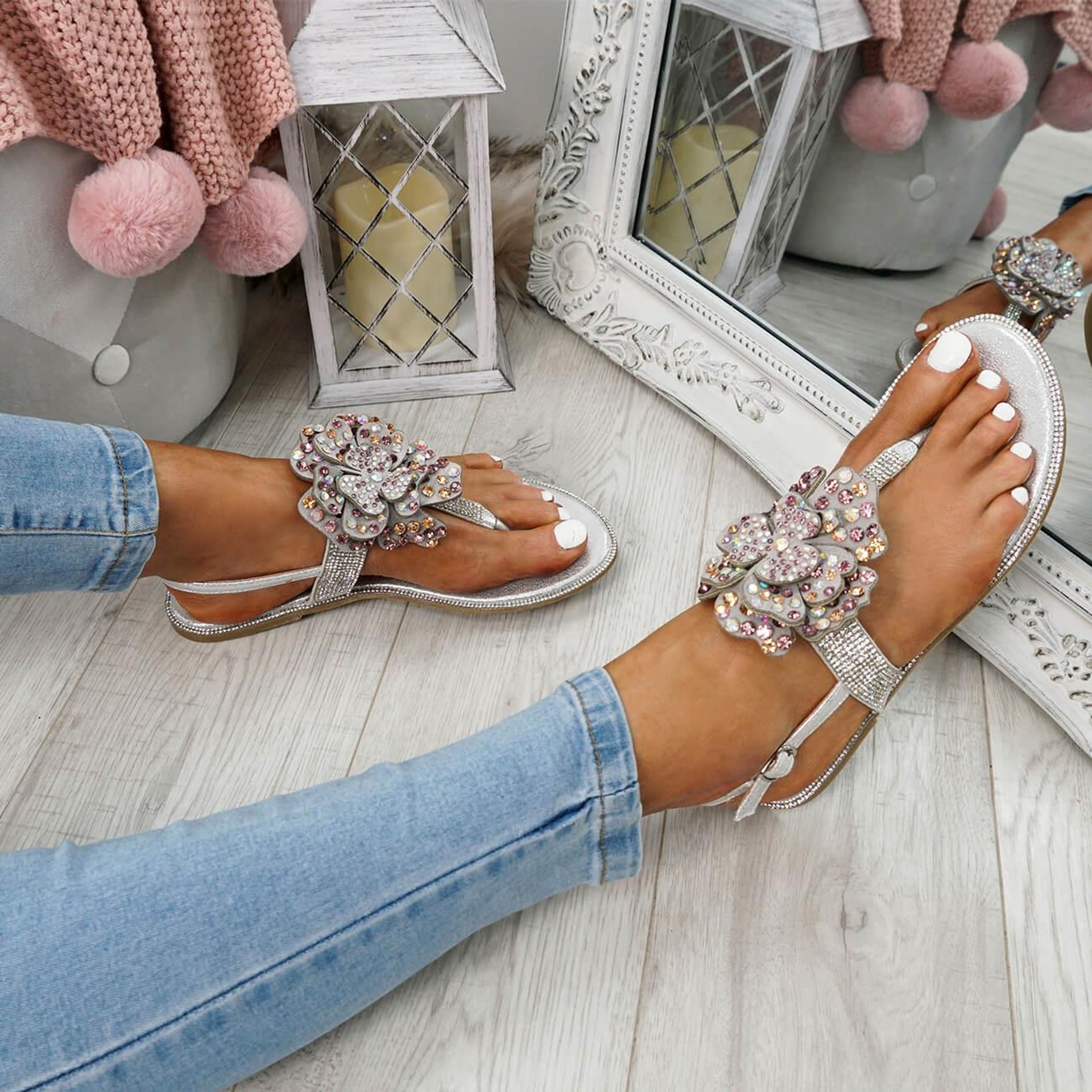 Zenda Silver Flower Stud Flat Sandals