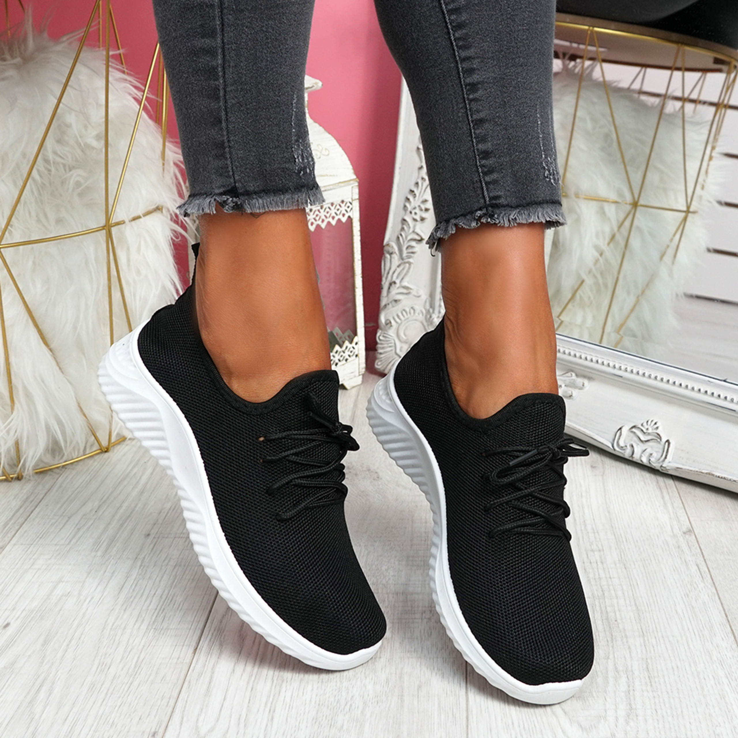 Loky Black Running Trainers