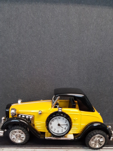 Collectable Vintage Car Clock CC3480YL