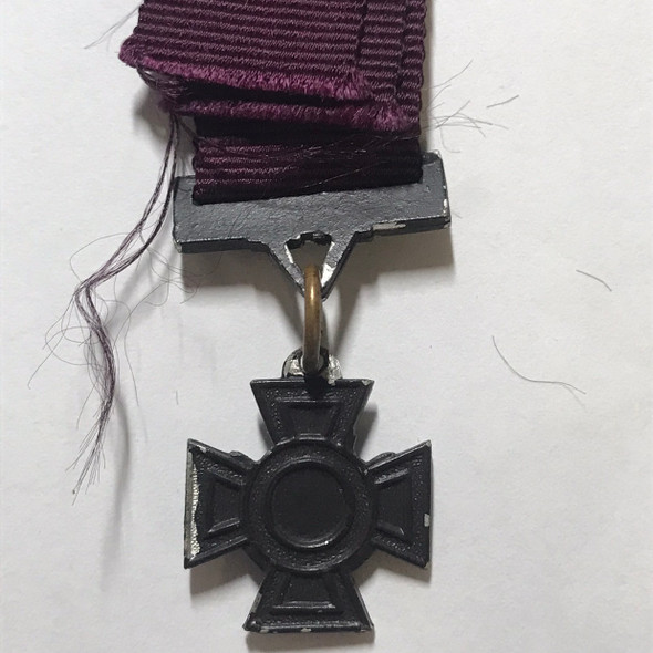 Great Britain: Victoria Cross Miniature Medal