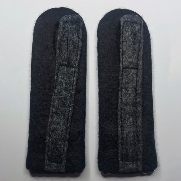 Germany: 3rd Reich Bahnschutzmann Shoulder Board Pair Germany: 3rd Reich Bahnschutzmann Shoulder Board Pair