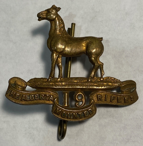 Canada: Alberta Mounted Rifles 19 Collar Badge