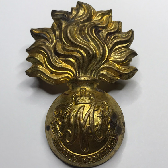 Canada: WWII Les Fusiliers Mont-Royal Cap Badge Canada: WWII Les Fusiliers Mont-Royal Cap Badge