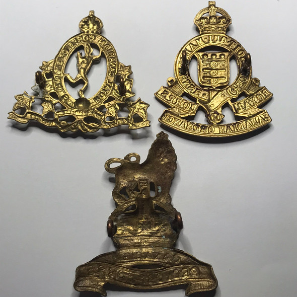 Canada: Group of 3 WWII Cap Badges