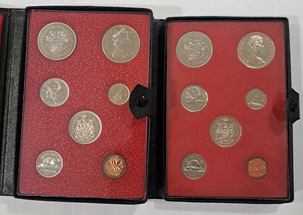 Canada: 1971 & 1972 Double Dollar Set Lot (4 Sets)