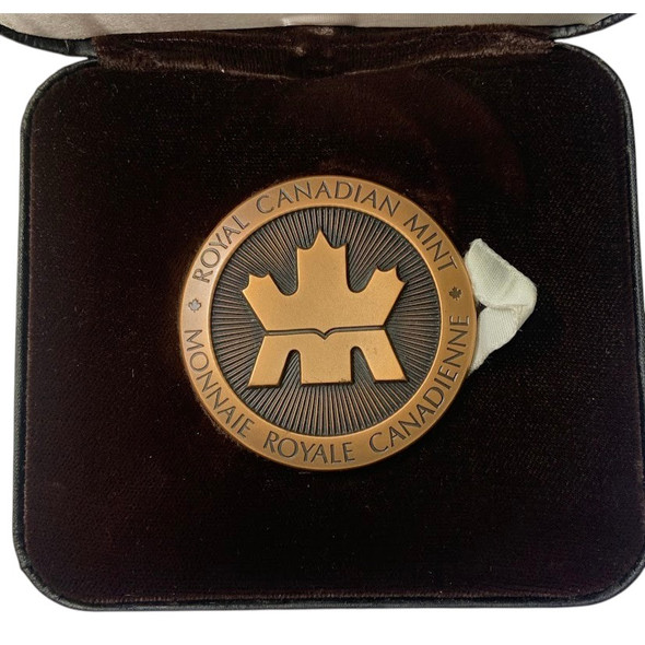 Canada: Royal Canadian Mint 58mm Bronze Medal in Case 15 Years Long Service