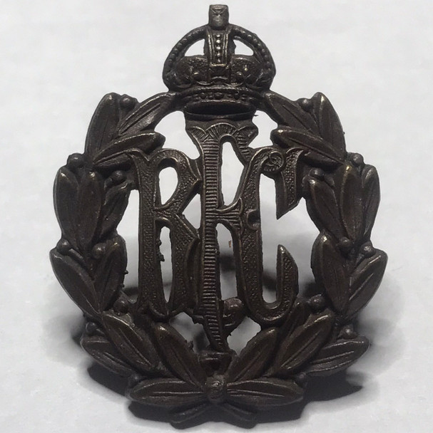Great Britain: WWI Royal Flying Corps Collar Badge