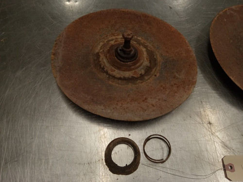 Used Set of 2 John Deere grain drill single discs openers #28 Used Set of 2 John Deere grain drill single discs openers #28