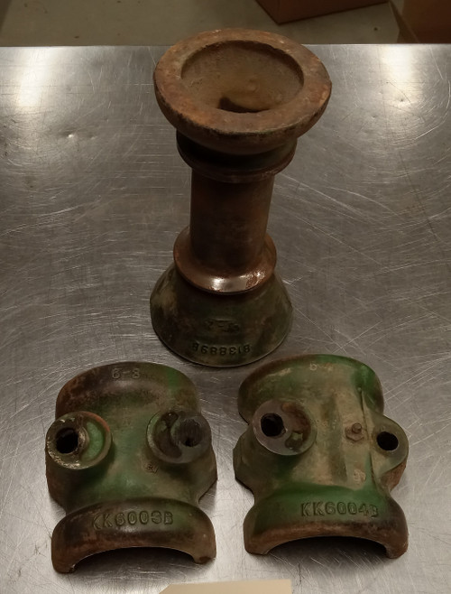 Used John Deere disc harrow spool & bearing housing B13889, KK6003B, KK6004B