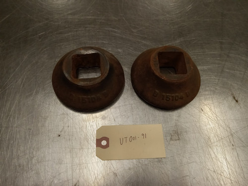 Used Set of 2 John Deere disc harrow spools B15104B