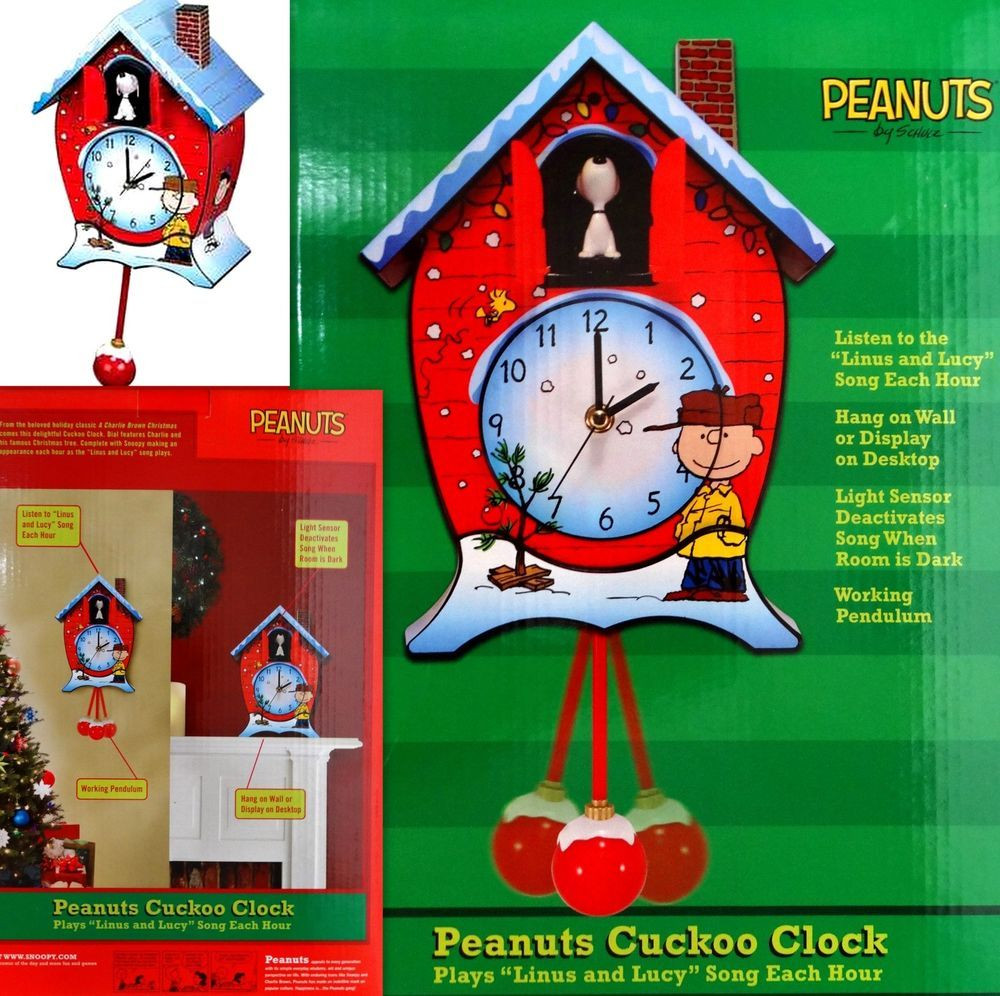 Peanuts Snoopy Christmas Cuckoo Clock RetroFestive.ca