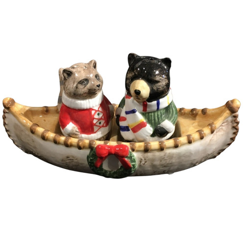 Jaws Salt and Pepper Shakers RetroFestive.ca