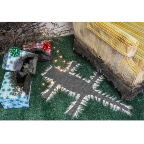 Aunt Bethany's Fried Cat Rug Christmas Vacation with Background View  Aunt Bethany's Fried Cat Rug Christmas Vacation with Background View