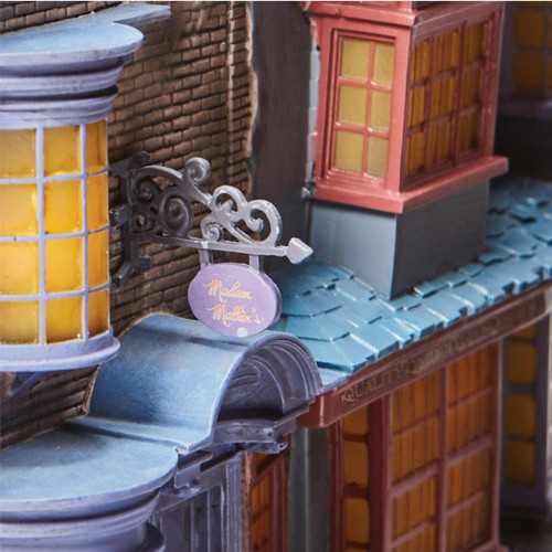 Harry Potter Diagon Alley Light Up Bookends Close-Up View Harry Potter Diagon Alley Light Up Bookends Close-Up View