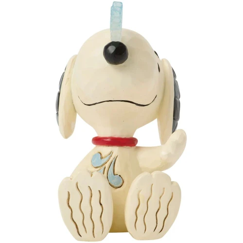 Front View - Snoopy Snowflake on Nose Figure 