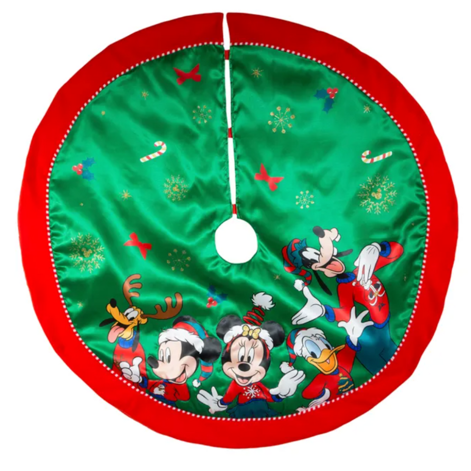 48" Disney Mickey and Friends Green Tree Skirt Canada RetroFestive.ca