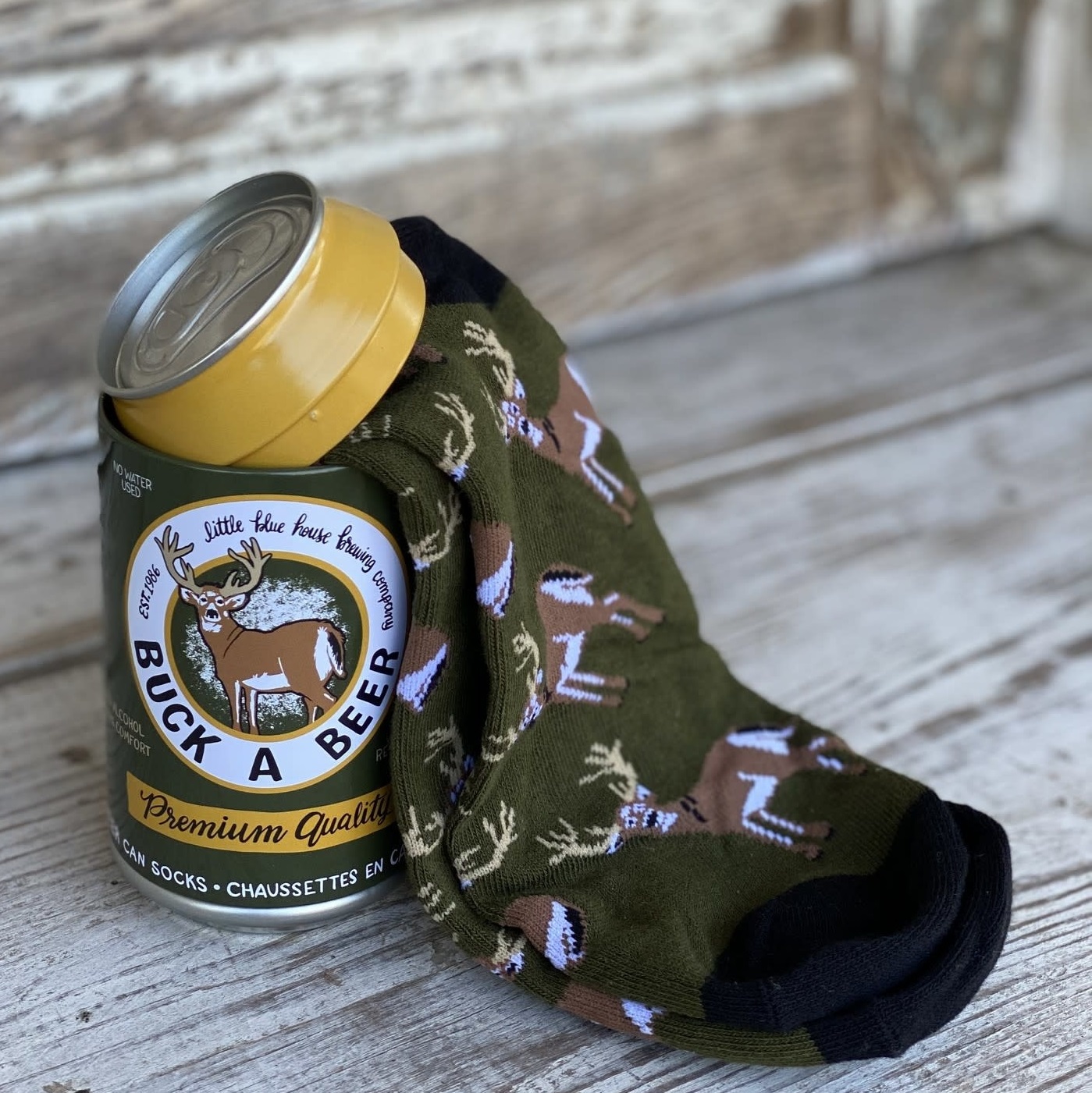 Buck A Beer Men's Beer Can Socks by Hatley - RetroFestive.ca