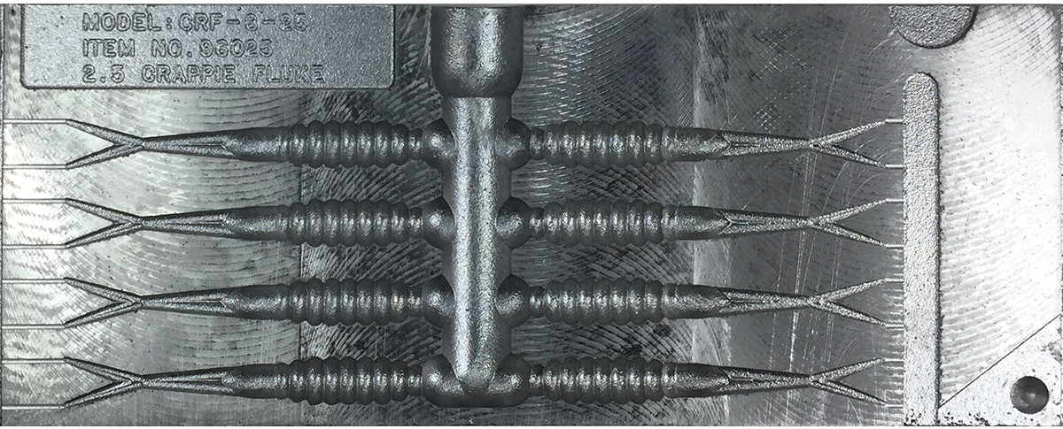 Do-It Molds Do-It Essentials 2.5" Crappie Fluke Mold Do-It Molds Do-It Essentials 2.5" Crappie Fluke Mold