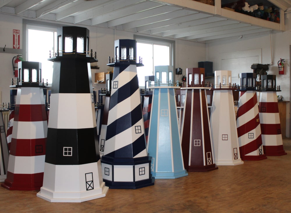 Garden lighthouses in Amish manufacturing facility