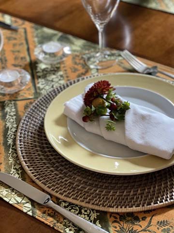 Creative Napkin Folding for Stunning Holiday Table Decor