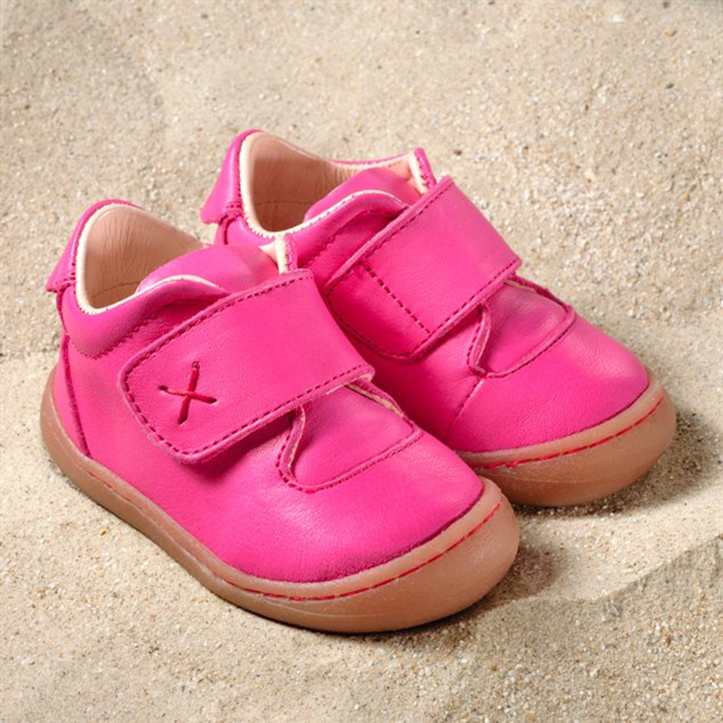 Natural Leather Flexible Toddler Shoes
Color: pink