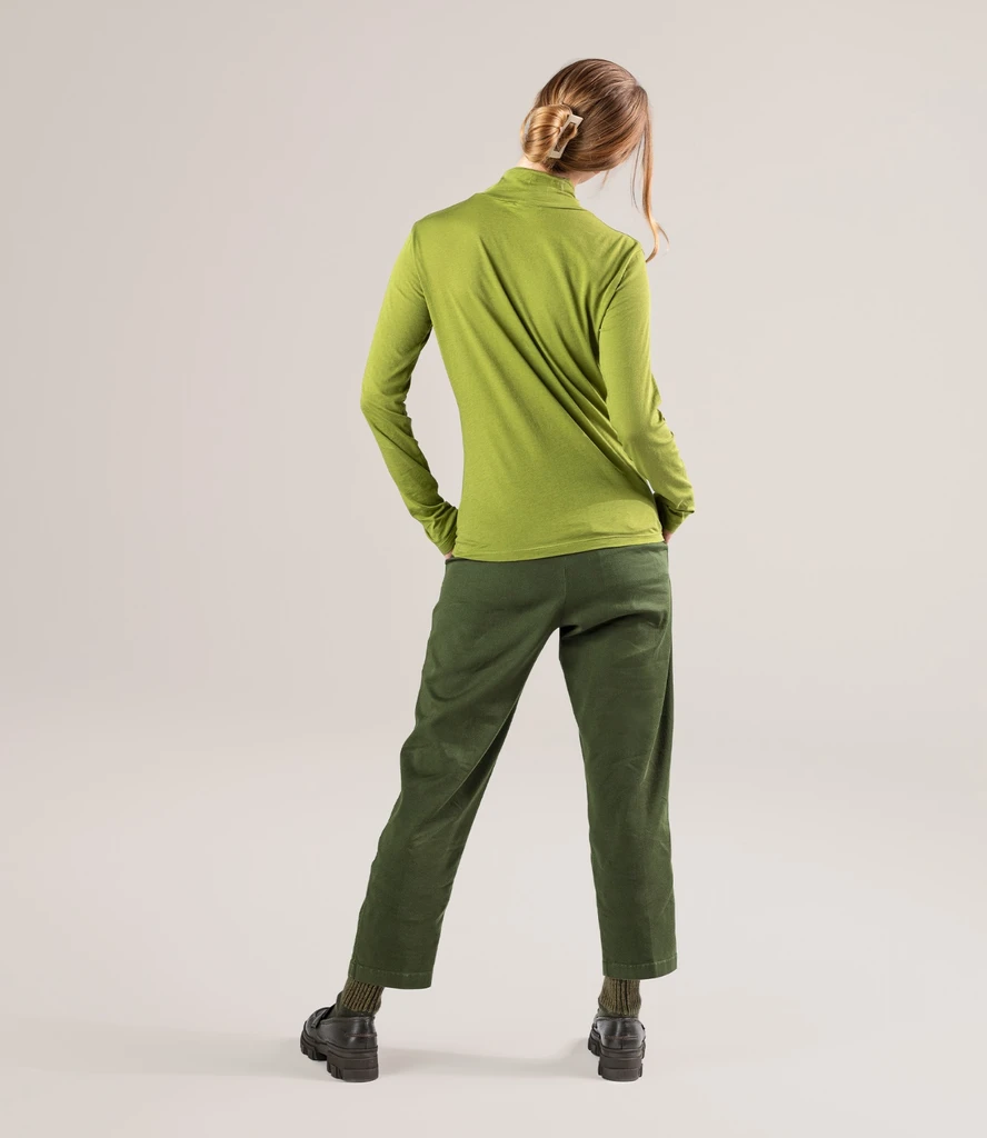 Women's Organic Cotton Turtleneck shirt
Color: 124 Green