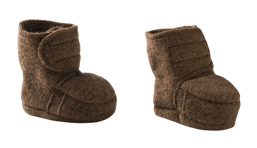Disana Boiled Wool Booties
Color: Hazelnut