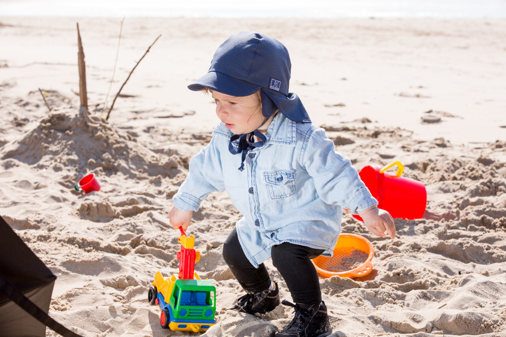 Organic Cotton  Sun Hat
Color: 80 navy