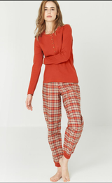 Women's Flannel Pyjamas
Color: red clay/sand check
