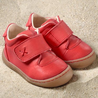 Natural Leather Flexible Toddler Shoes
Color: berry(red)