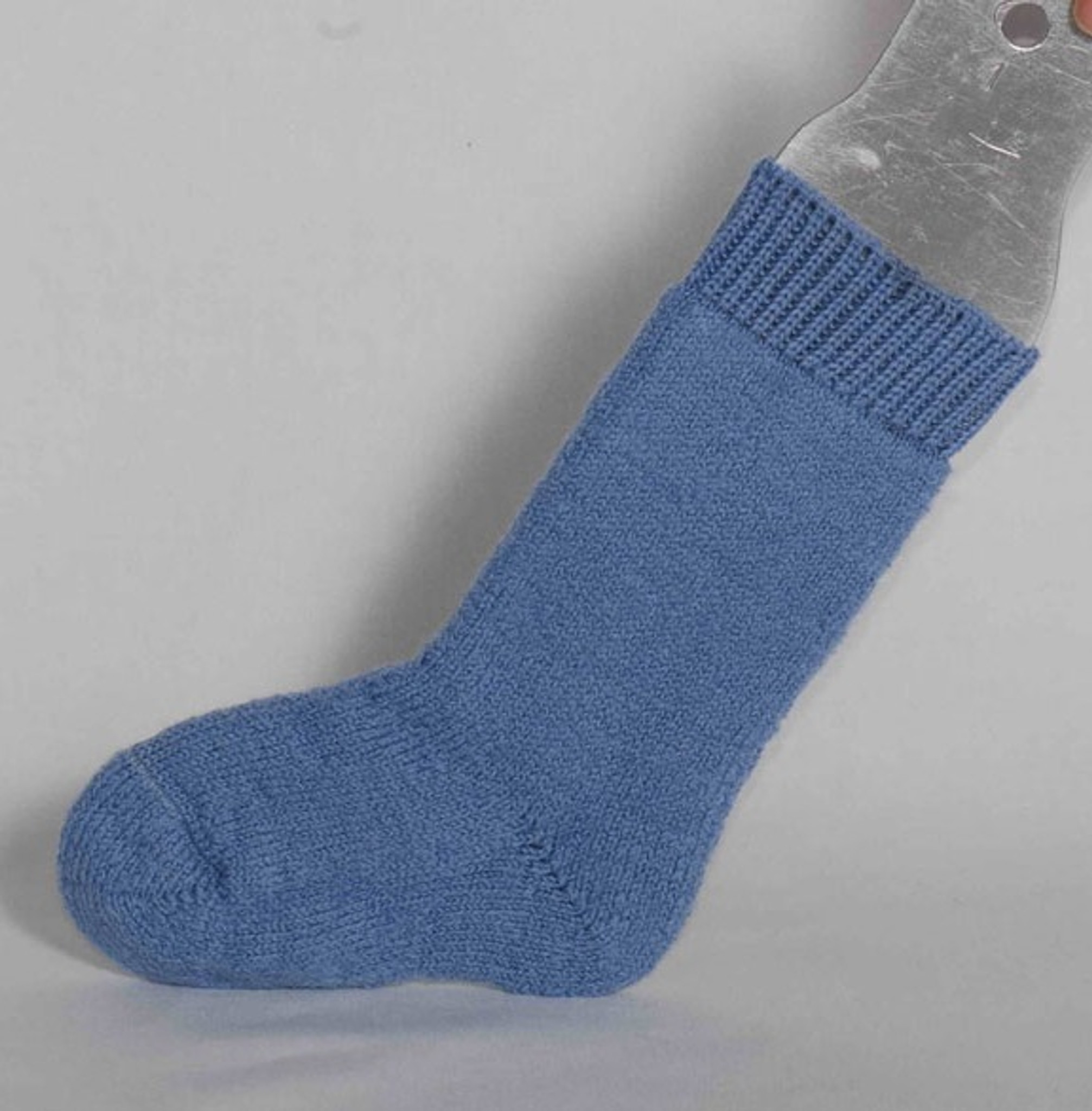 Walking Socks in Organic Wool. Green rib-knit adult walking socks with  terry sole in 100% organic wool by Hirsch Natur.
